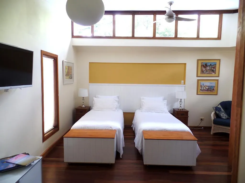 Hilltop B&B Buderim Bed & Breakfast