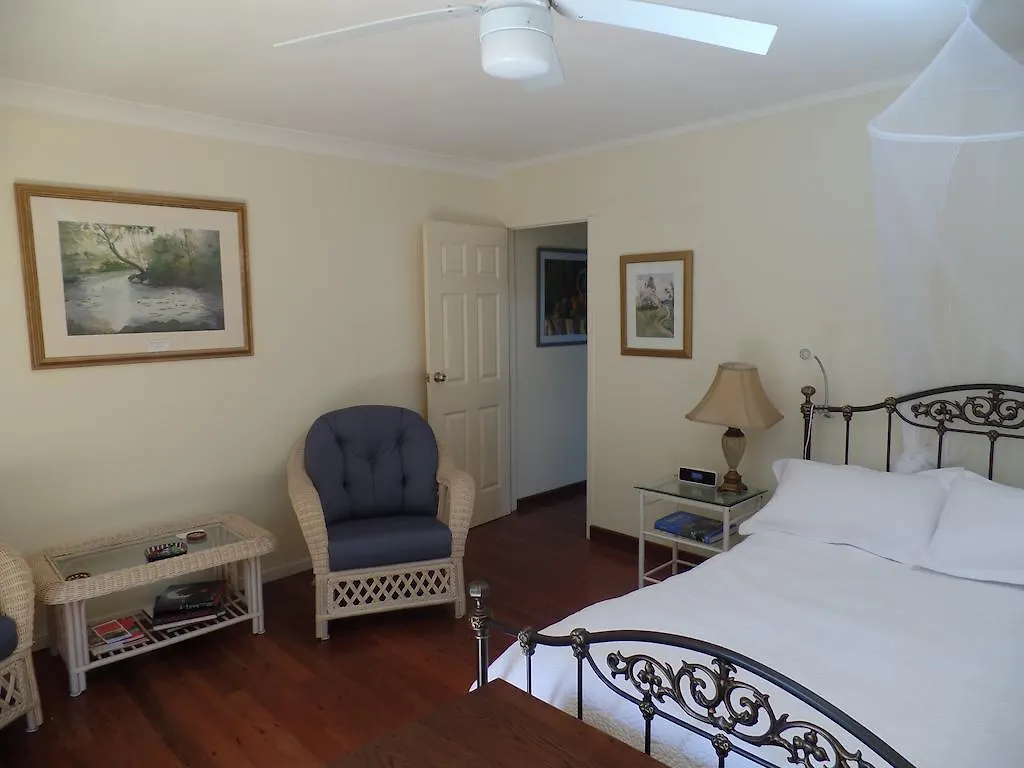 בודרים Hilltop B&B 4*,